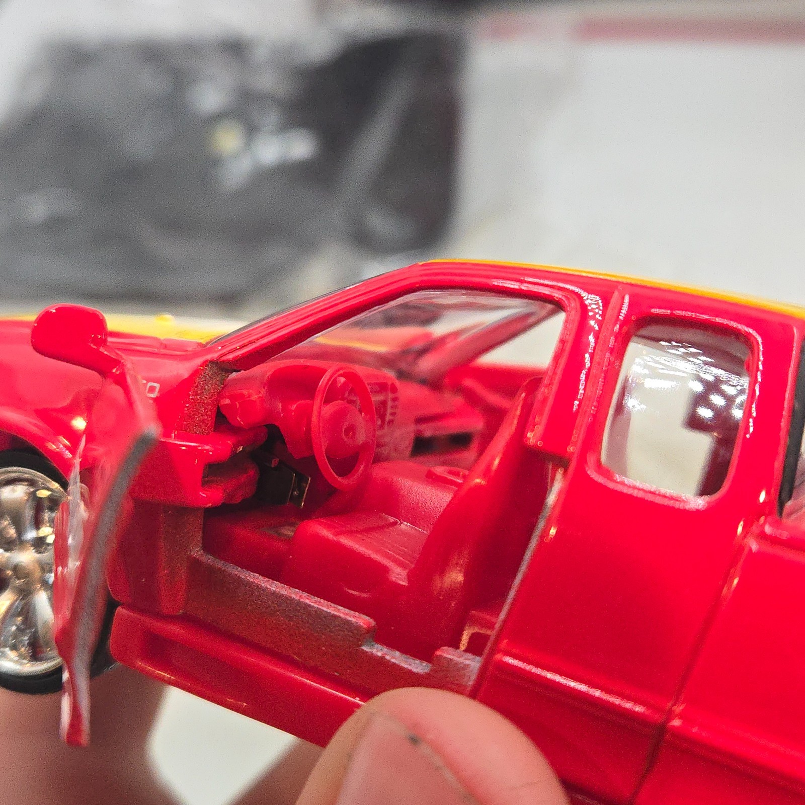 Snap-on Modern Garage Diorama Ford F-150 Super Cab