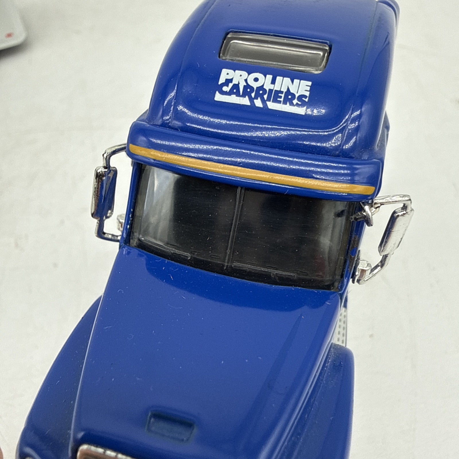 ProLine Carriers SpecCast Semi Truck Replica 1:84 W/Box