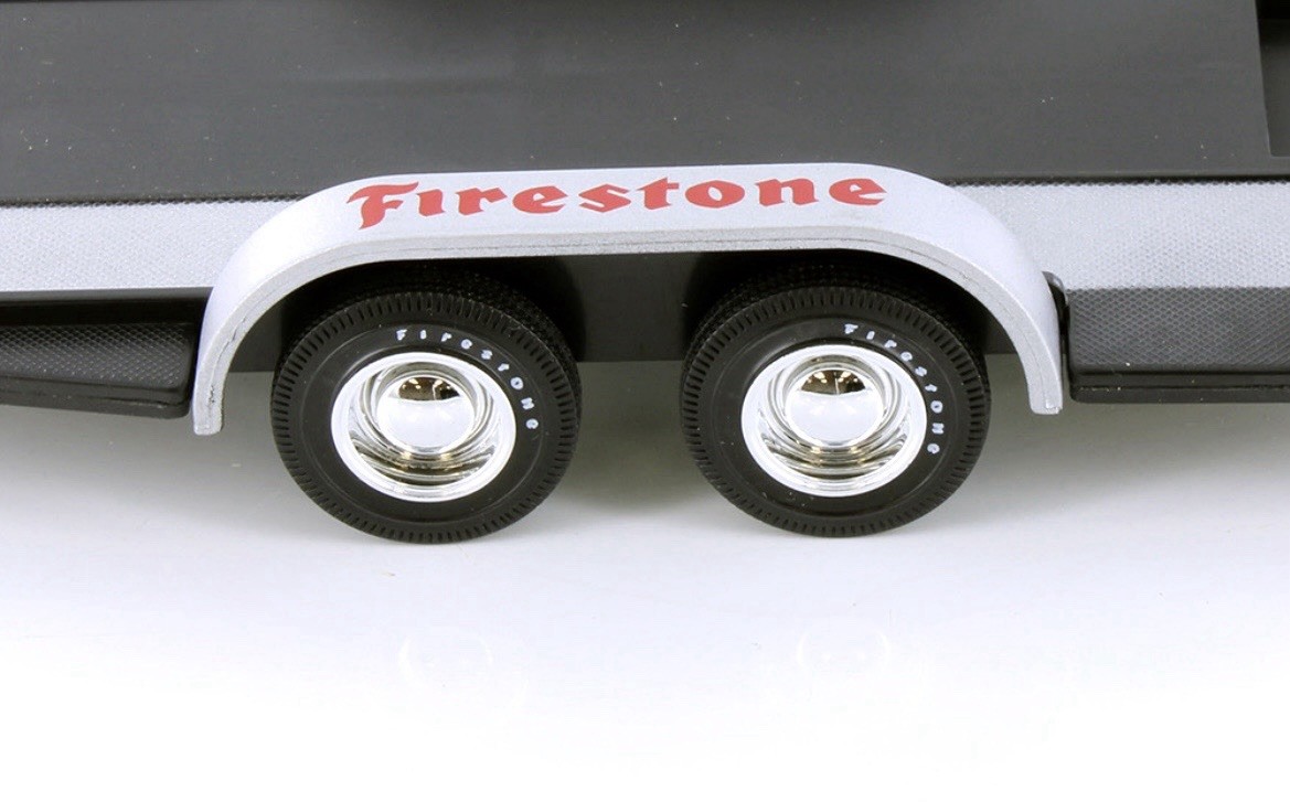 SHOWCASTS CAR TRAILER FIRESTONE 1:24 SCALE