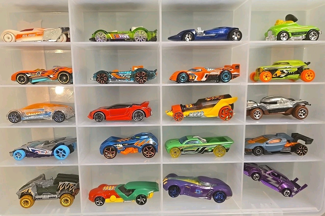 Lot of 20 Loose Hot Wheels Various Fantasy Vehicles Cars
