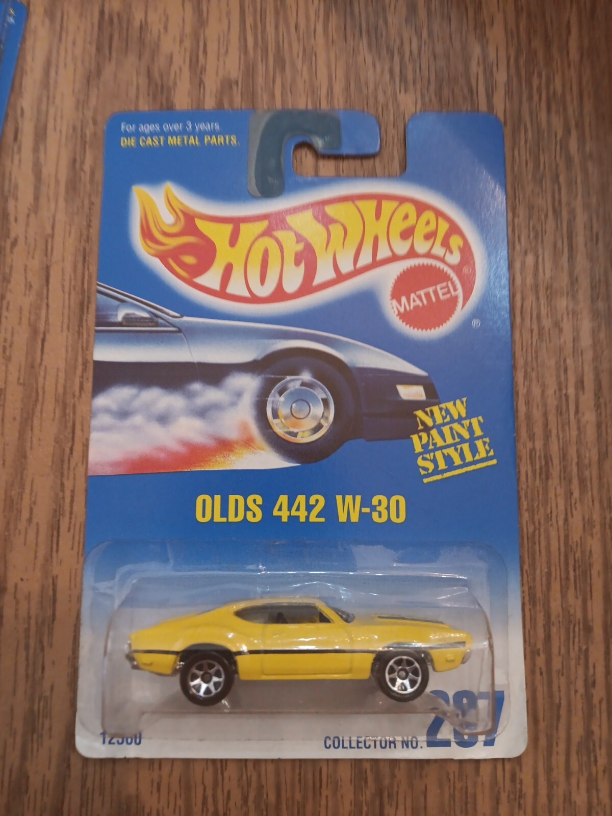 1991 Hot Wheels #267 OLDS 442 W-30 (Blue & White Card Chrome Base 7 Spoke Rims)