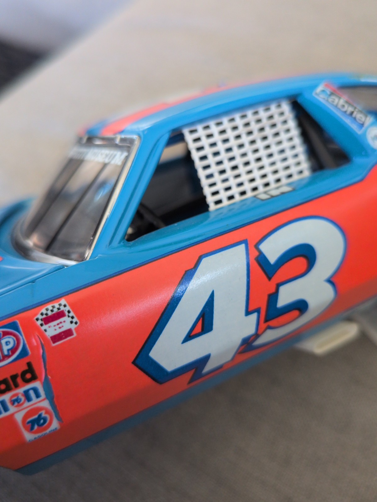 NASCAR Franklin Mint #43 Richard Petty 1977 STP Olds Cutlass 1:24 Diecast Car