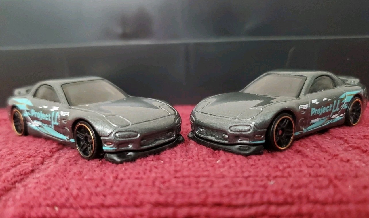 Hot Wheels – ’95 MAZDA RX-7, 2024 Kroger Exclusive (Gray), Loose Lot of 2