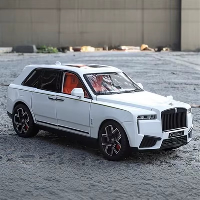 1:24 Rolls Royce Cullinan Alloy Diecast Car Model Vehicle Collection Gift NEW
