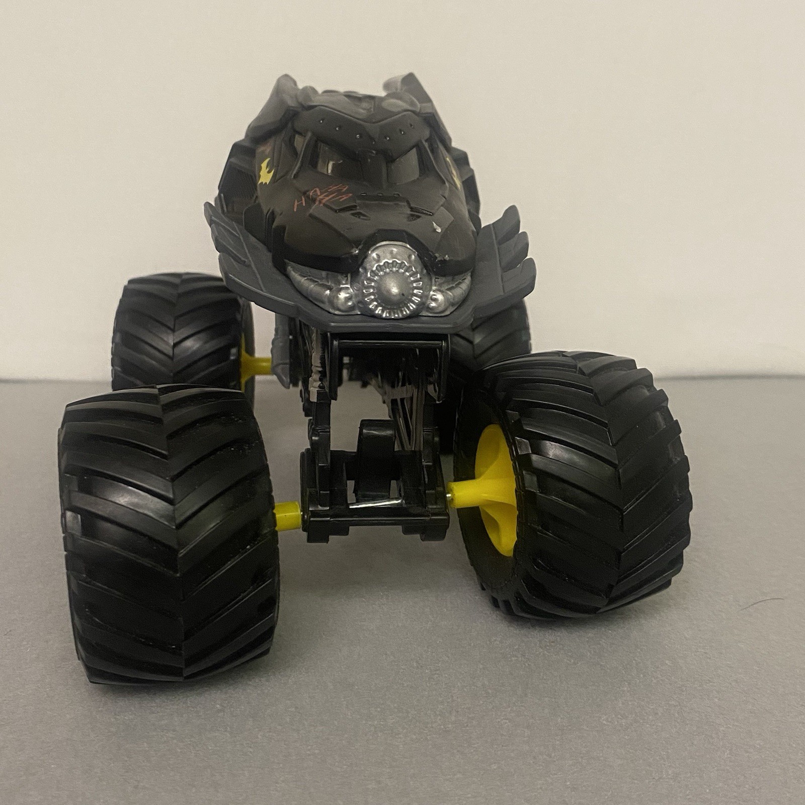 Monster Jam Batman Monster Truck 1:24 Spin Master 2021 Diecast Toy Car