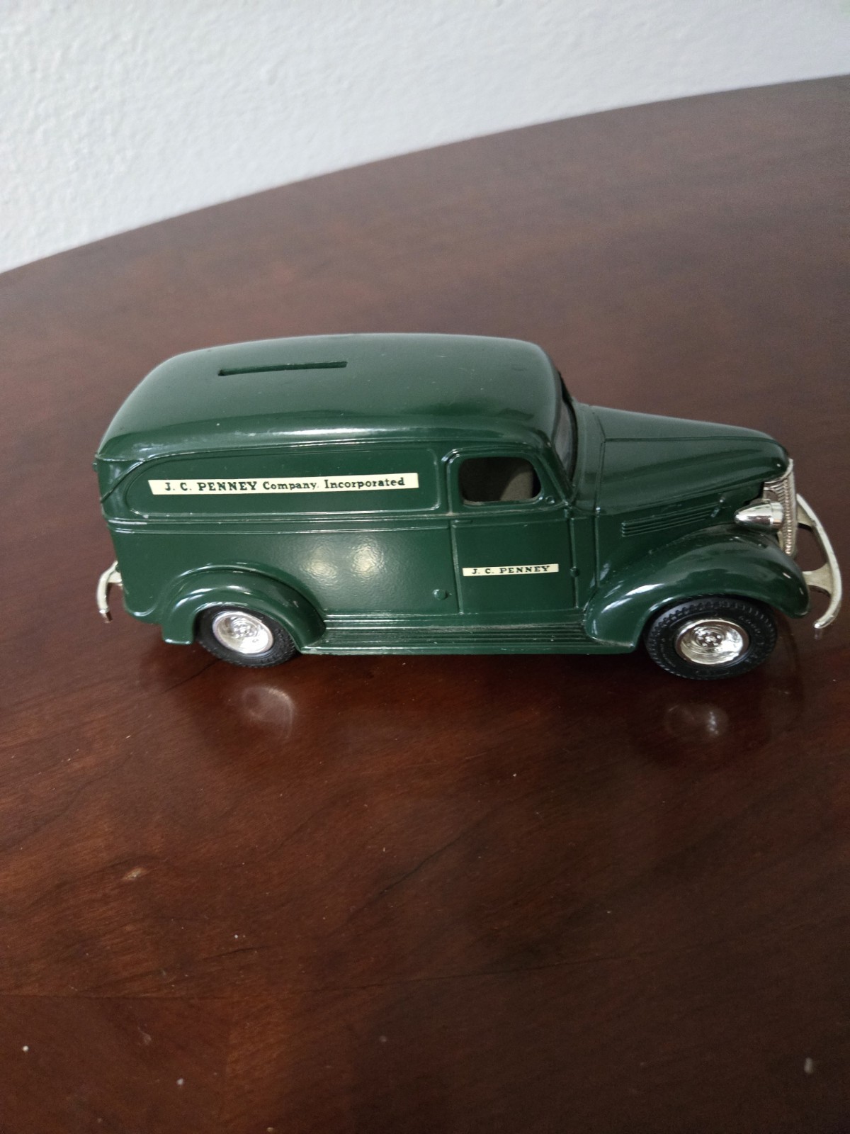 VINTAGE Ertl Die-Cast 1938 Chevy Panel Truck JC Penny Bank W/Key Display