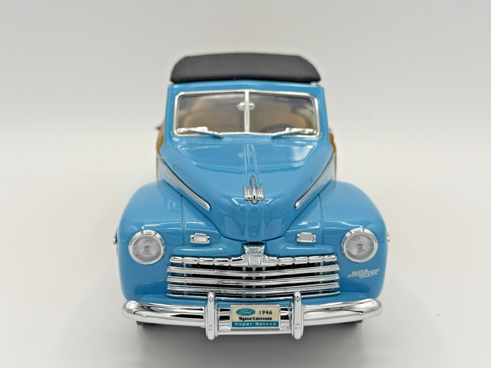 Signature Models Ford Sportsman Super Deluxe 1946 Blue Wood Panel Loose 1/18