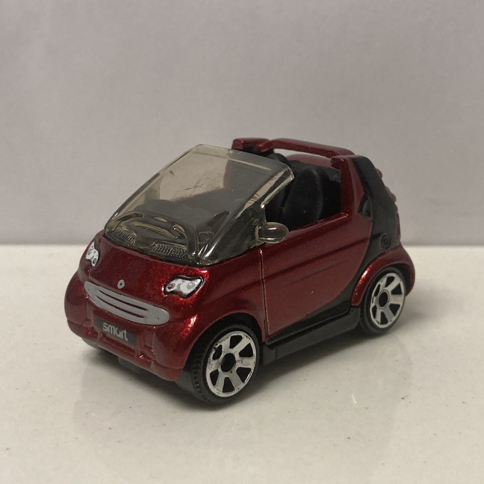 1998-2007 Smart Fortwo Coupe Collectible 1/64 Scale Diecast Diorama Model