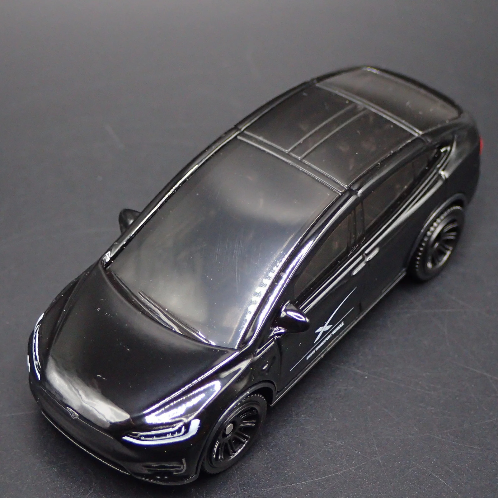 TESLA MODEL X SUV SPACE X 1:64 SCALE COLLECTIBLE DIORAMA DIECAST MODEL CAR
