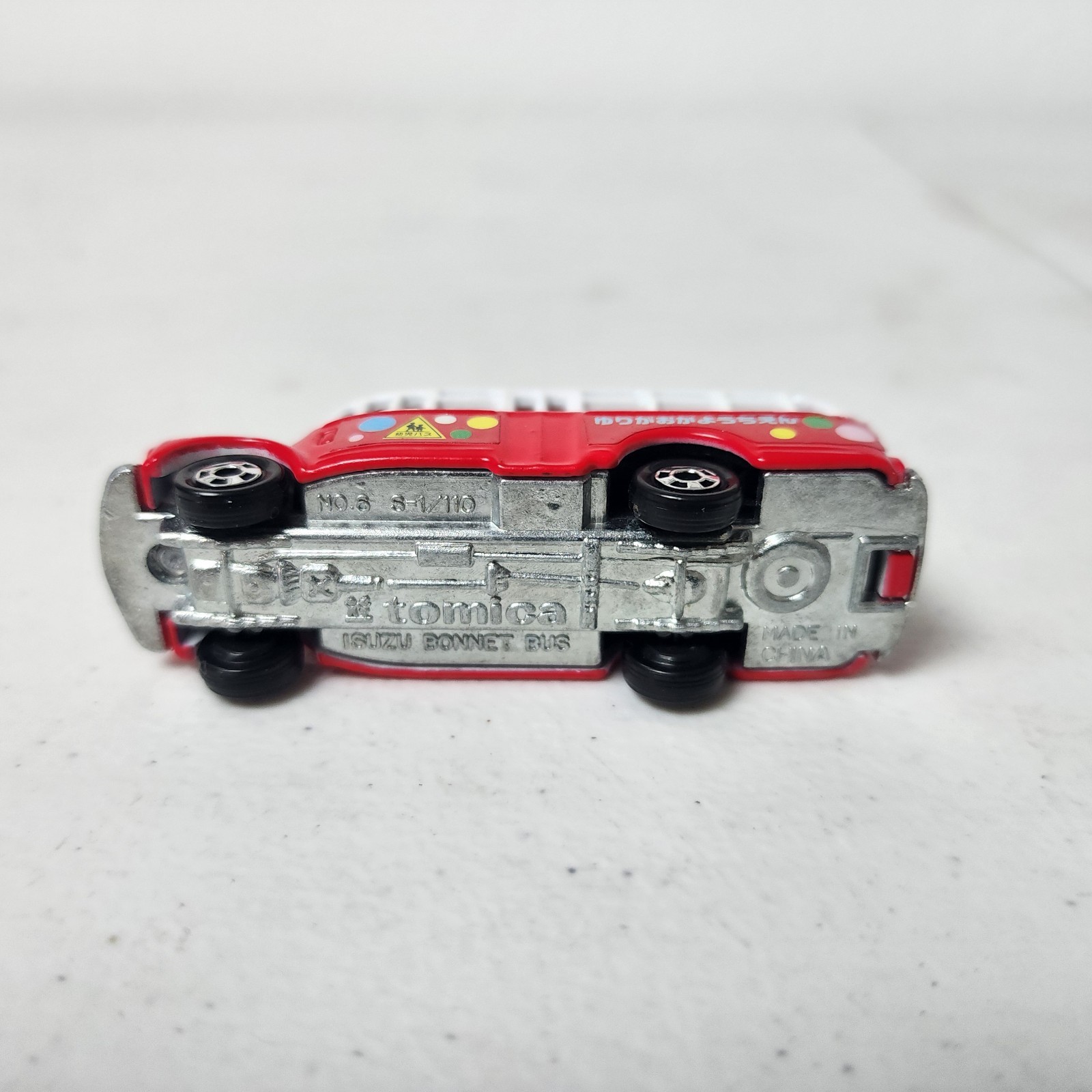 Tomica Isuzu Bonnet Bus No 6, 1:110 Scale