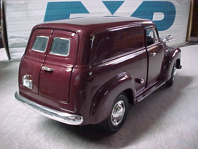 Mira 1:18 scale 1950 Chevrolet Panel Truck