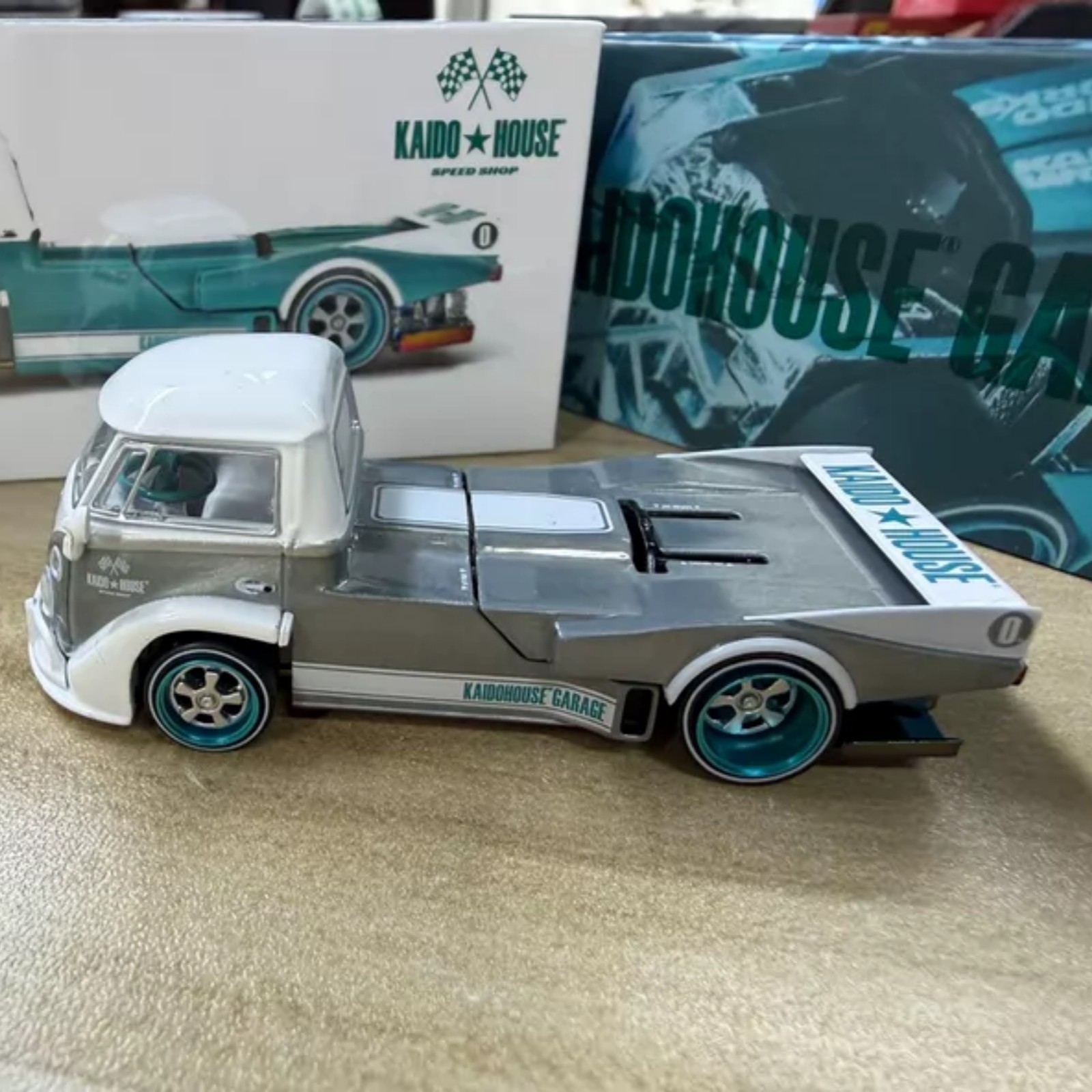 CHASE 1/64 Mini GT Kaido House 220 T1 Pickup Works V1 Raw Metal Blue Diecast Car