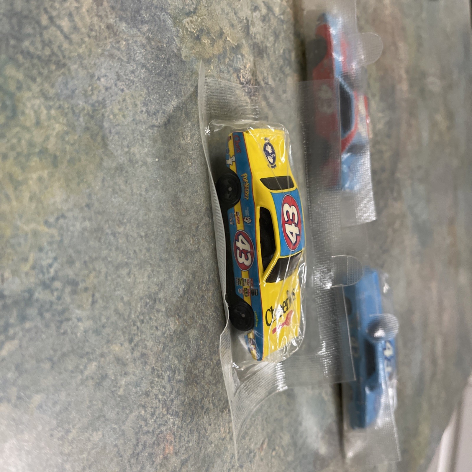 Hot Wheels ‘64 Plymouth Belvedere & Two 74 Dodge Chargers #43 Richard Petty NEW!