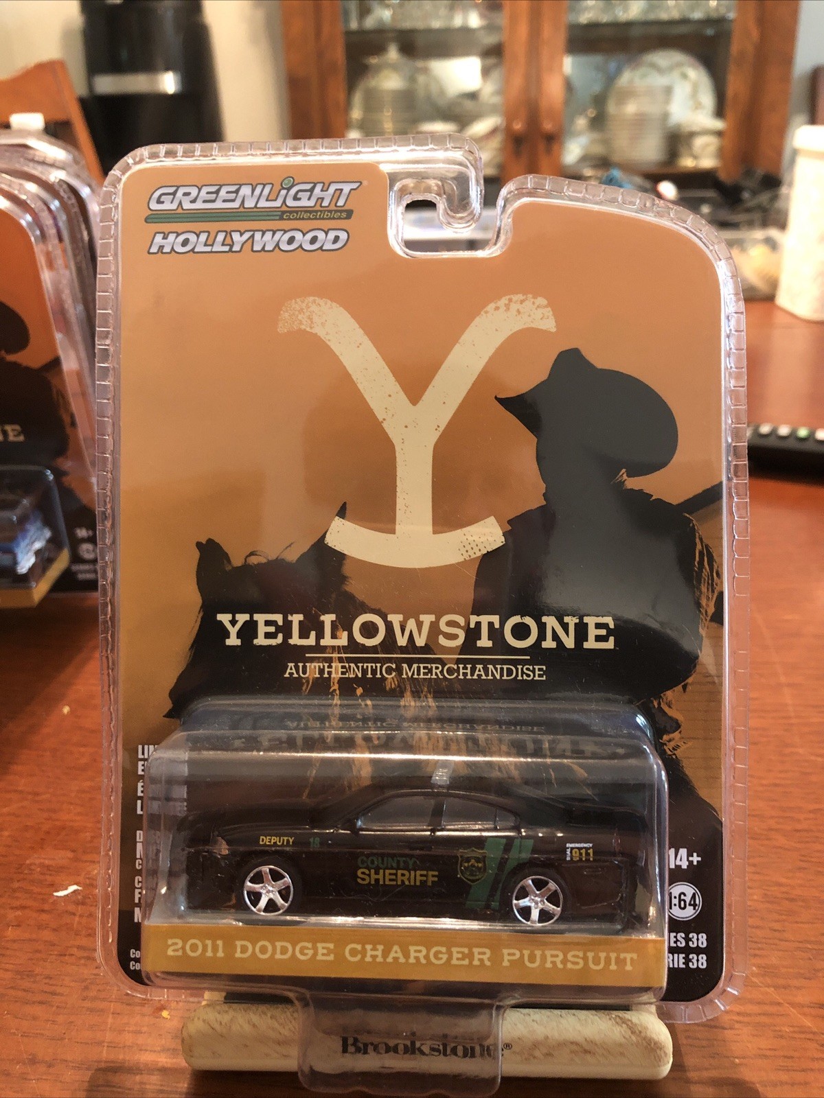 Greenlight Hollywood Series 38 “Yellowstone” 2011 Dodge Charger Pursuit 44980-D