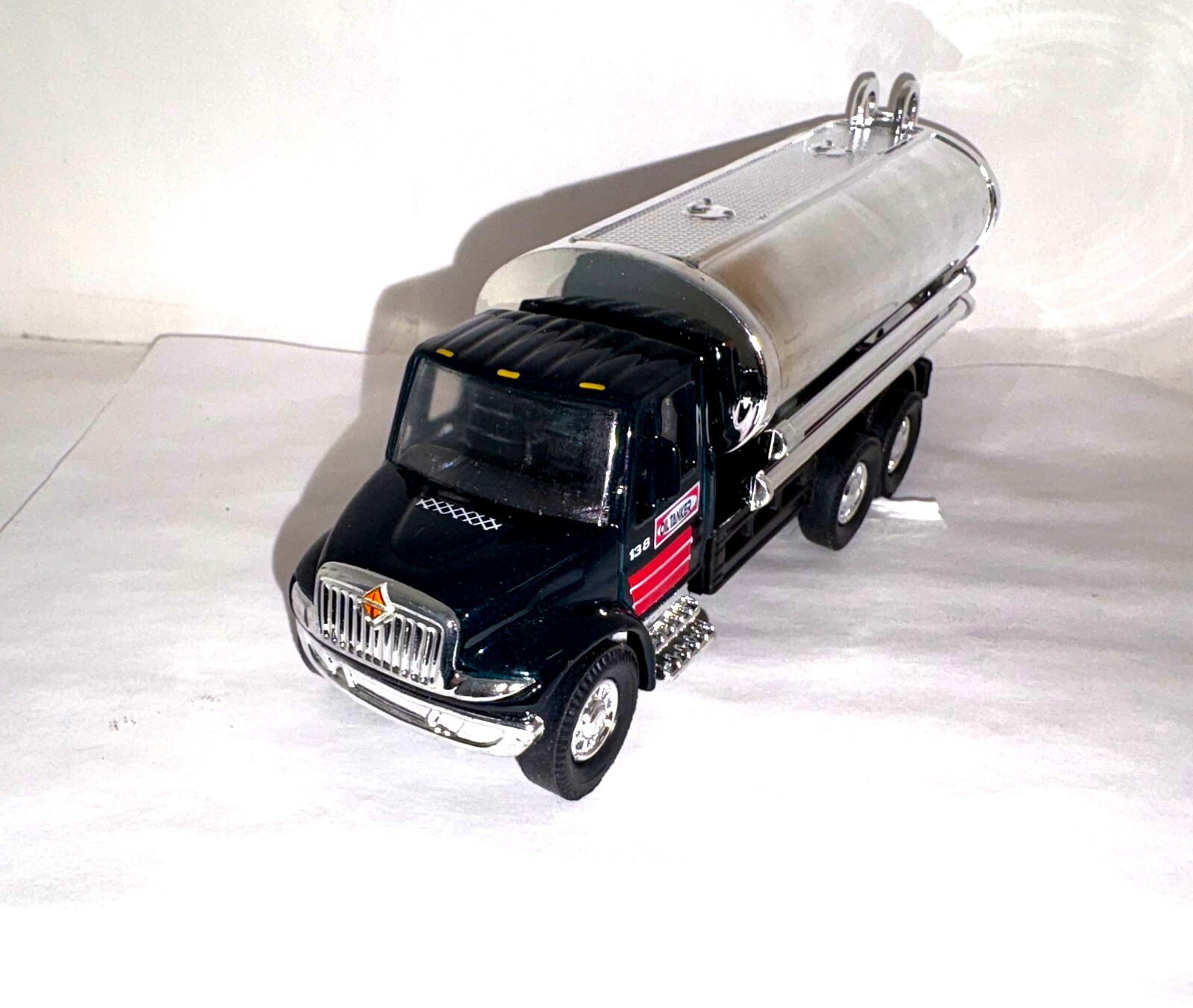 OIL TANKER TRUCK 1/43 diecast w/Pull Back Motor Action – ASSORTED COLORS 5.5″ ea