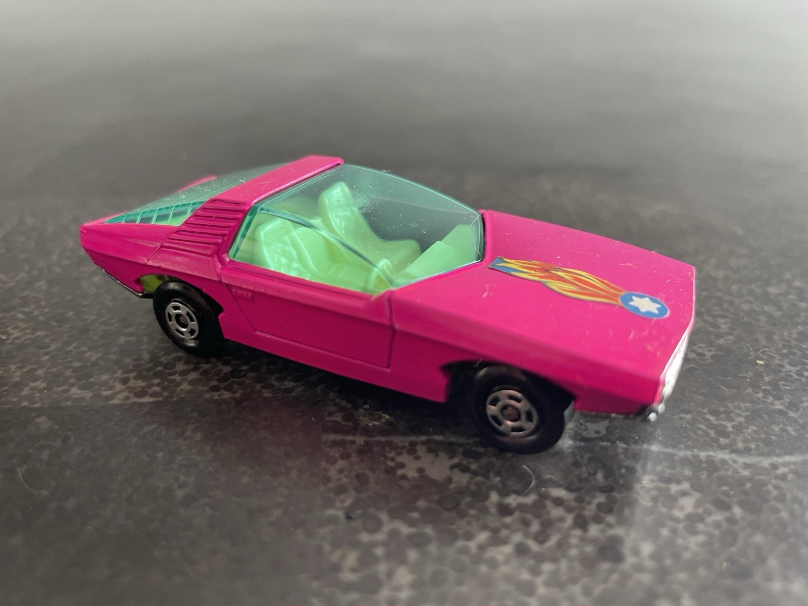 MIB Matchbox Superfast #40 Pink Vauxhall Guildsman 1 in Box Lesney 1971