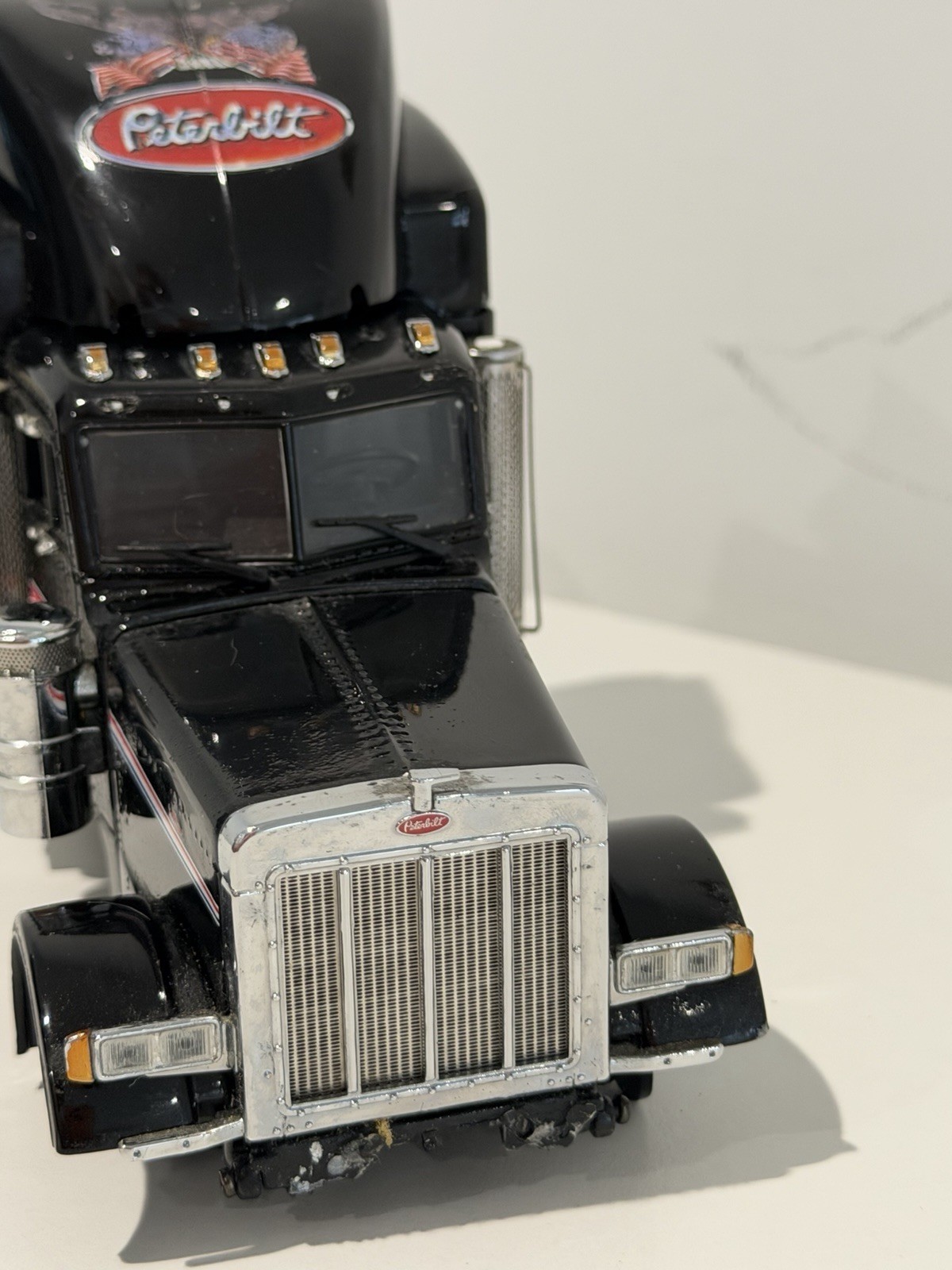 Peterbilt Truck Tractor Trailer Unit in Black by Franklin Broken