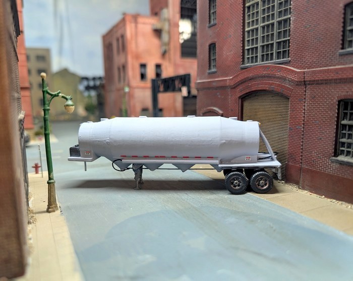 1/87 HO Scale Custom Built 1970s Pneumatic Dry Bulk Trailer. 3D Printed Model