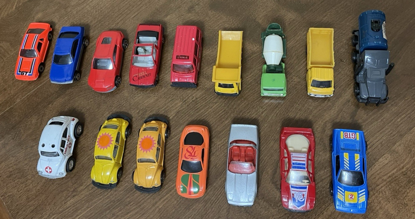 Vintage Unbranded 1/64 Diecast & Plastic Car Lot Of 16 Vehicles Used