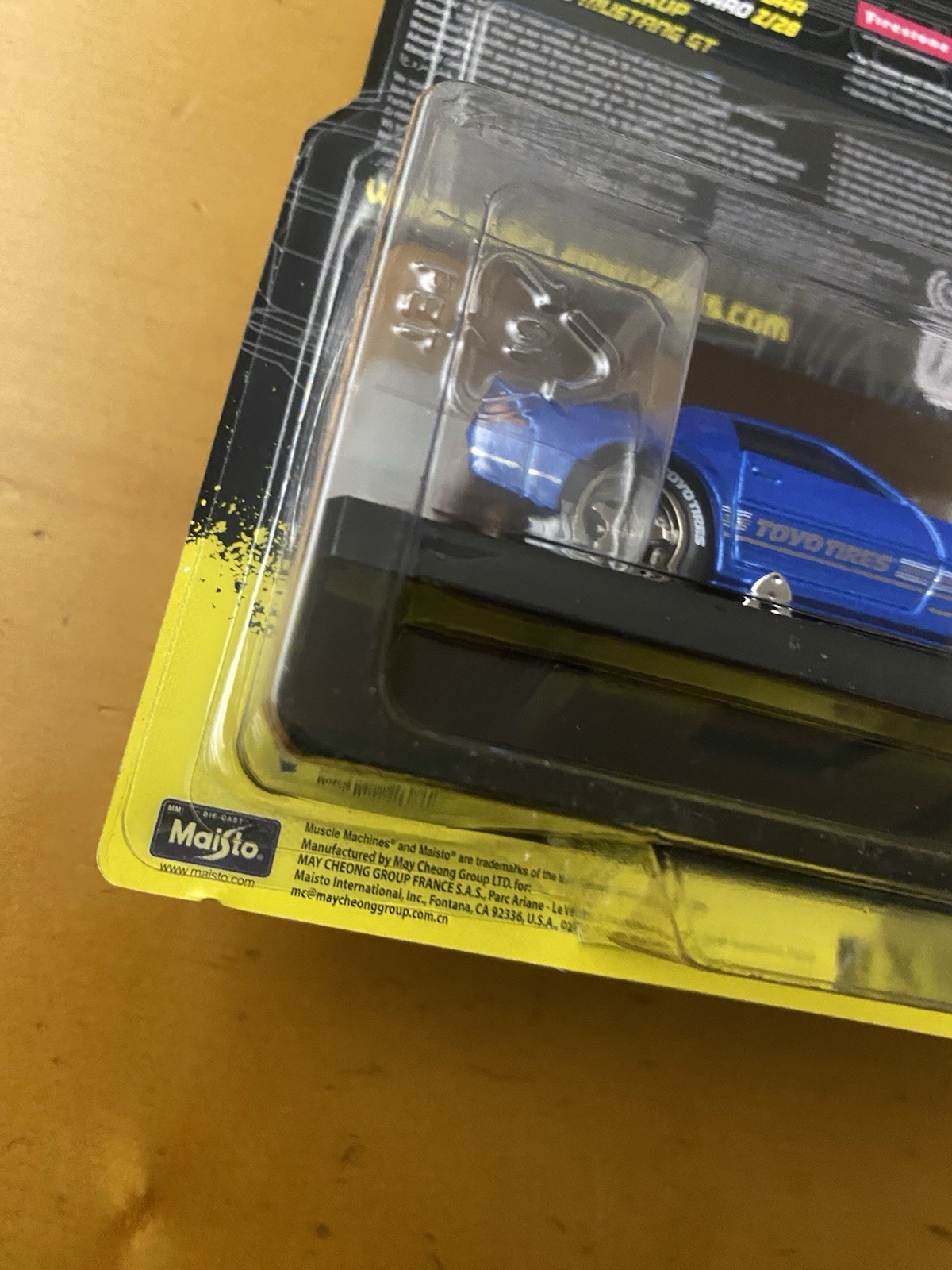 Maisto Muscle Machines Series 9 DieCast Model 52 1988 Chevrolet Camaro Z/28 Blue