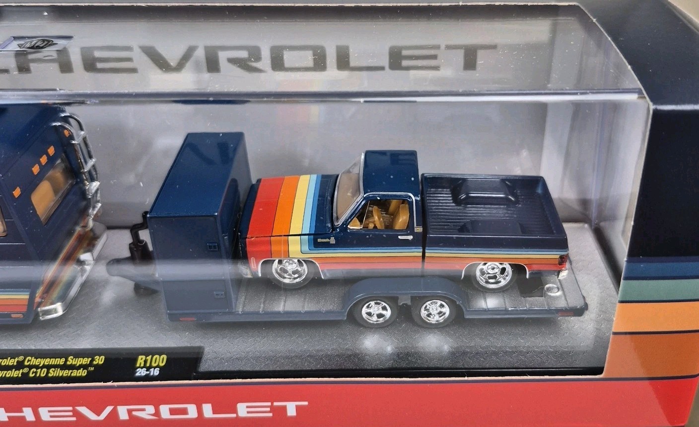M2 MACHINES 1975 CHEVY CHEYENNE SUPER 30 CAMPER 1978 CHEVY C10 SILVERADO 1/64