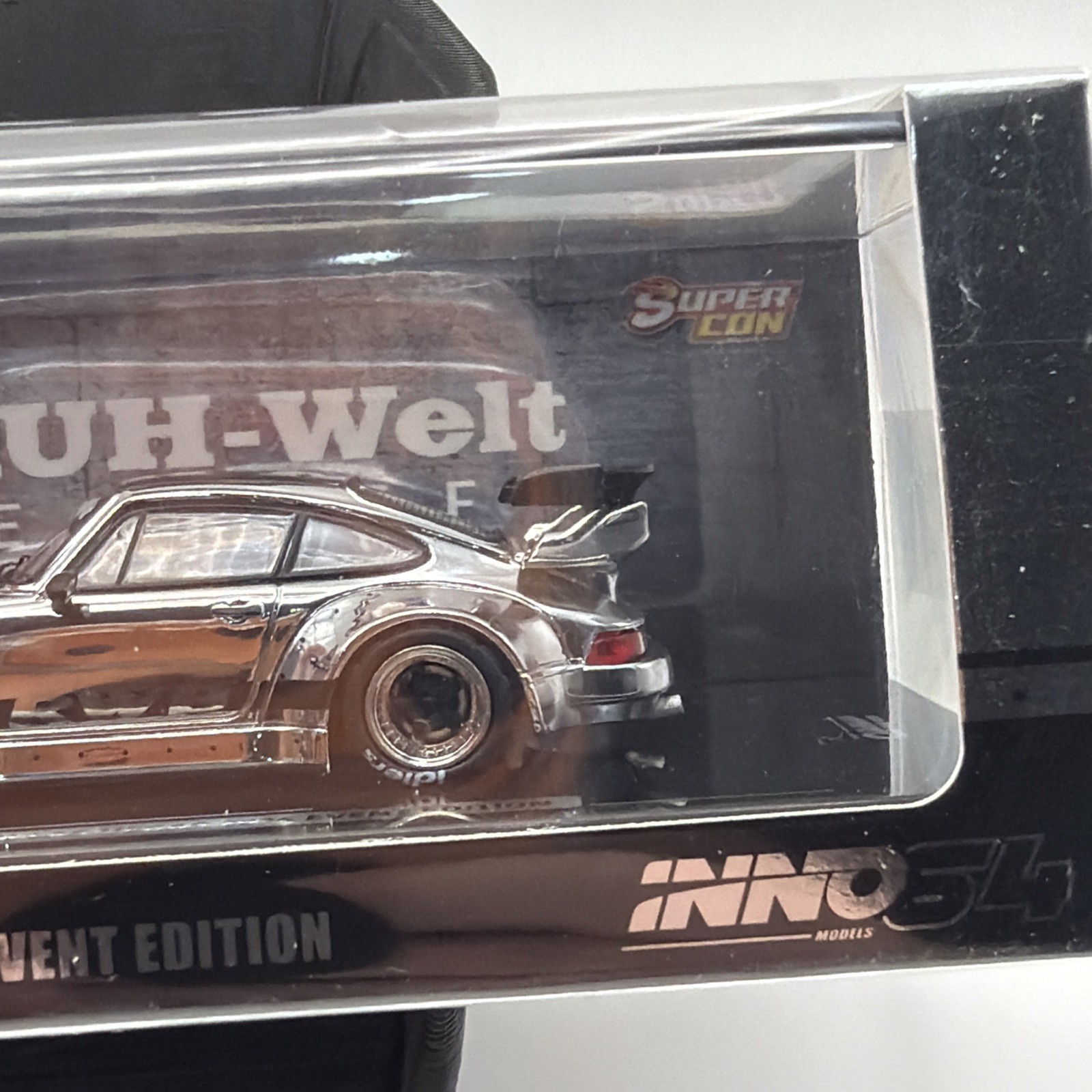 PORSCHE RWB 930 CHROME 2026 SUPER CON LAS VEGAS 1/64 DIECAST CAR BY INNO64 INNO