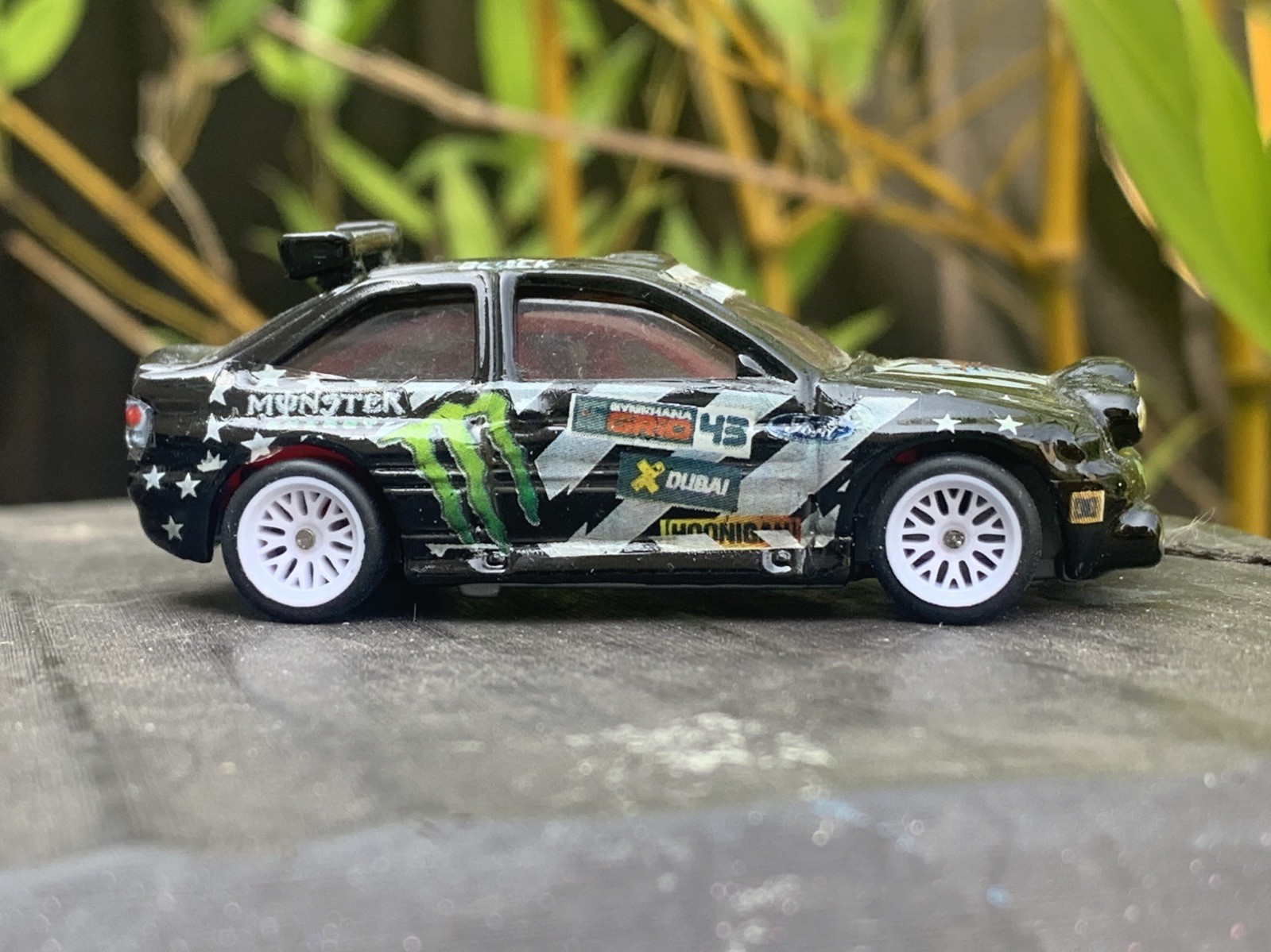 ESCORT Mk5 RS2000 Hoonigan Racing by Hot Wheels – Modified Real Riders 1:64