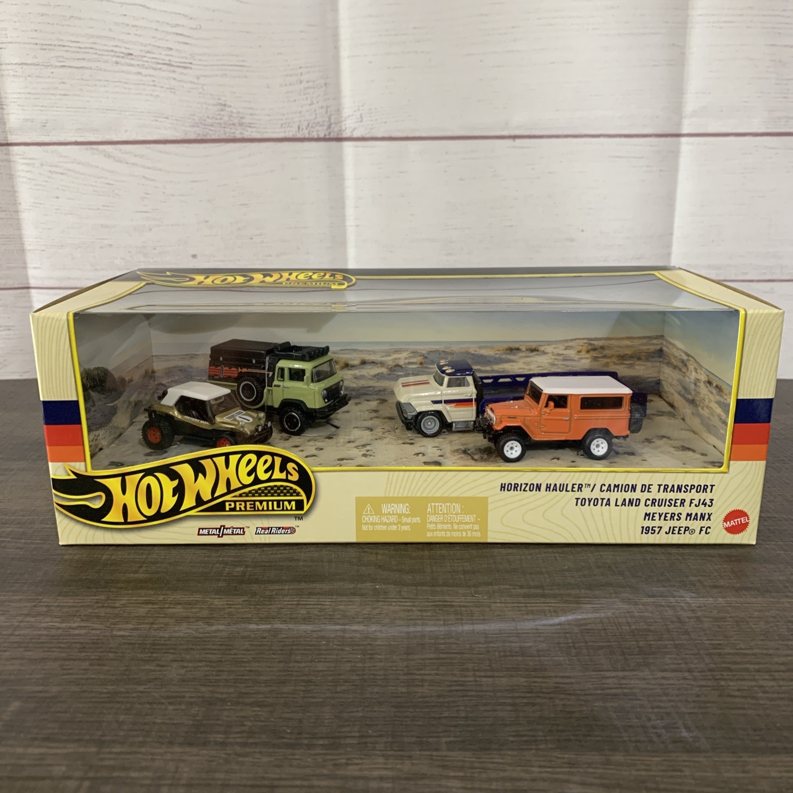 Hot Wheels Premium Horizon Hauler Toyota Land Cruiser FJ43 Meyers Manx 1957 Jeep