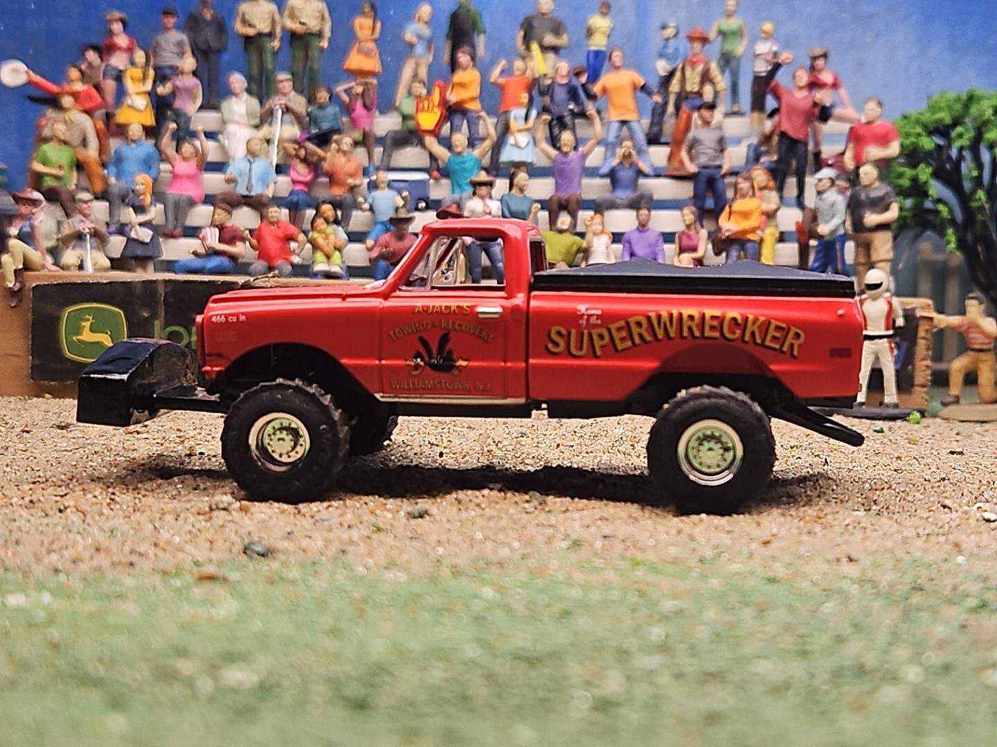 CUSTOM BUILT 1:64 C10 GreenLight 1968 HOT ROD PULLING TRUCK puller CHEVEROLETdcp