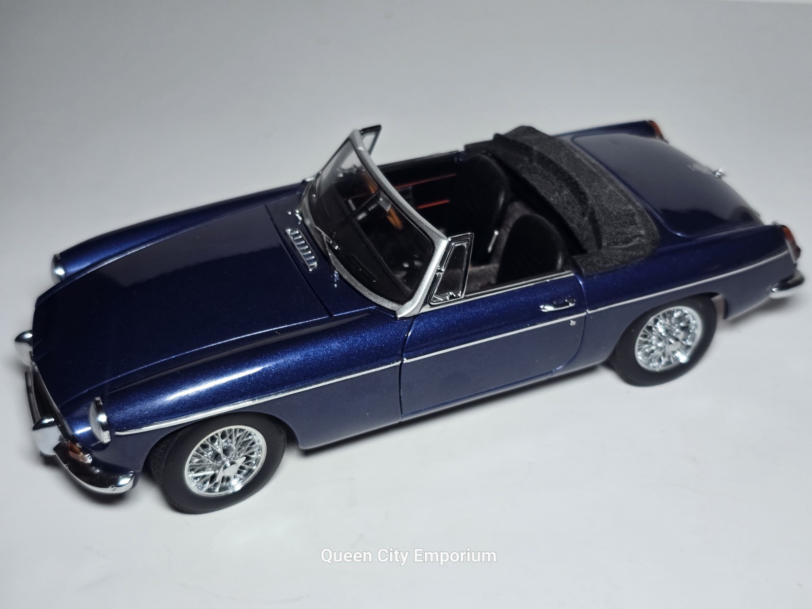 Auto Art Millennium 1969 MGB Roadster MK II 1:18 Scale Diecast Model