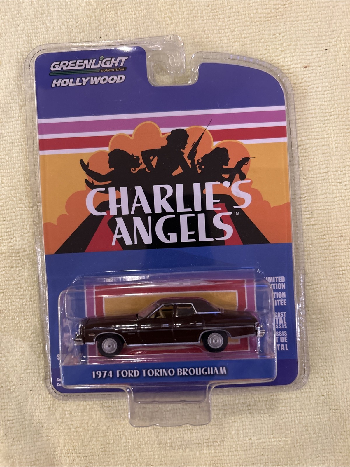GREENLIGHT HOLLYWOOD SERIES 37 CHARLIE’S ANGELS 1974 FORD TORINO BROUGHAM