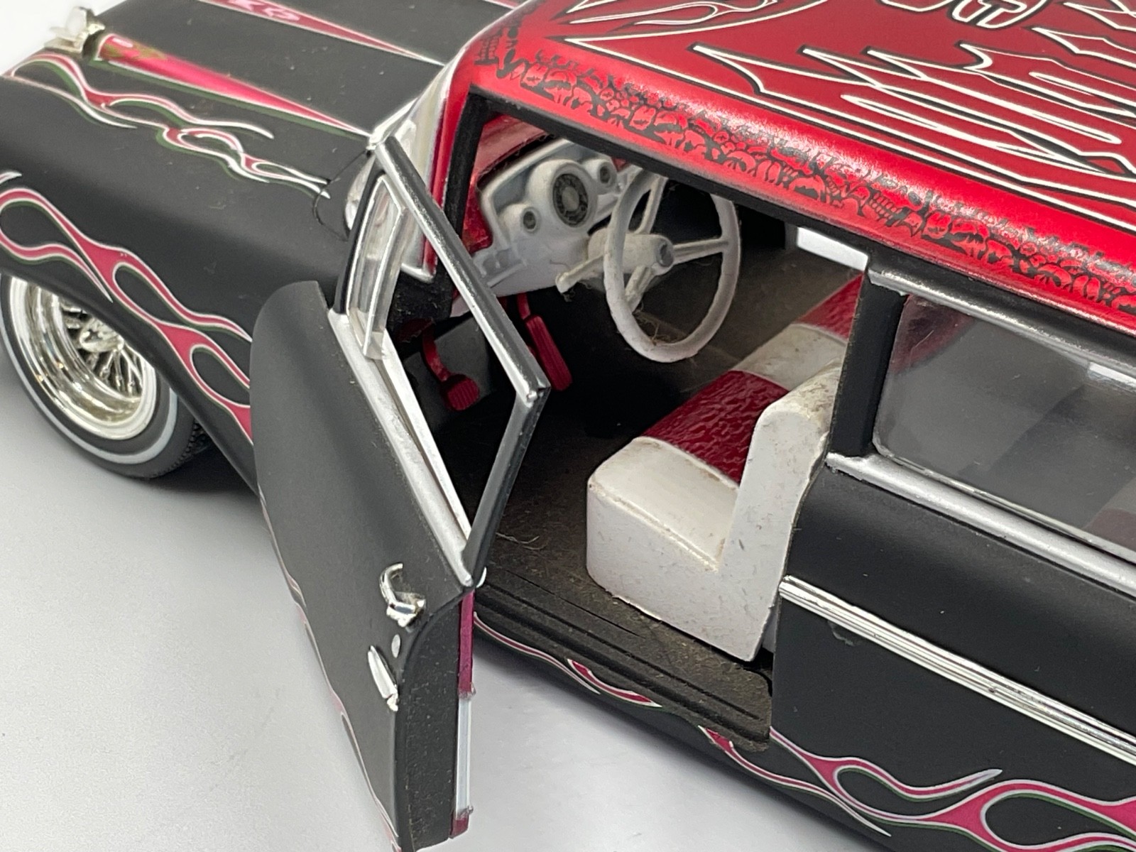 WEST COAST CHOPPERS 1957 CHEVY NOMAD LOWRIDER – MATTE BLACK – 1/24 SCALE – NICE!