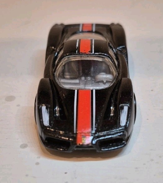 Hot Wheels Enzo Ferrari 2002 Mattel Red Lines Black Orange White Stripe