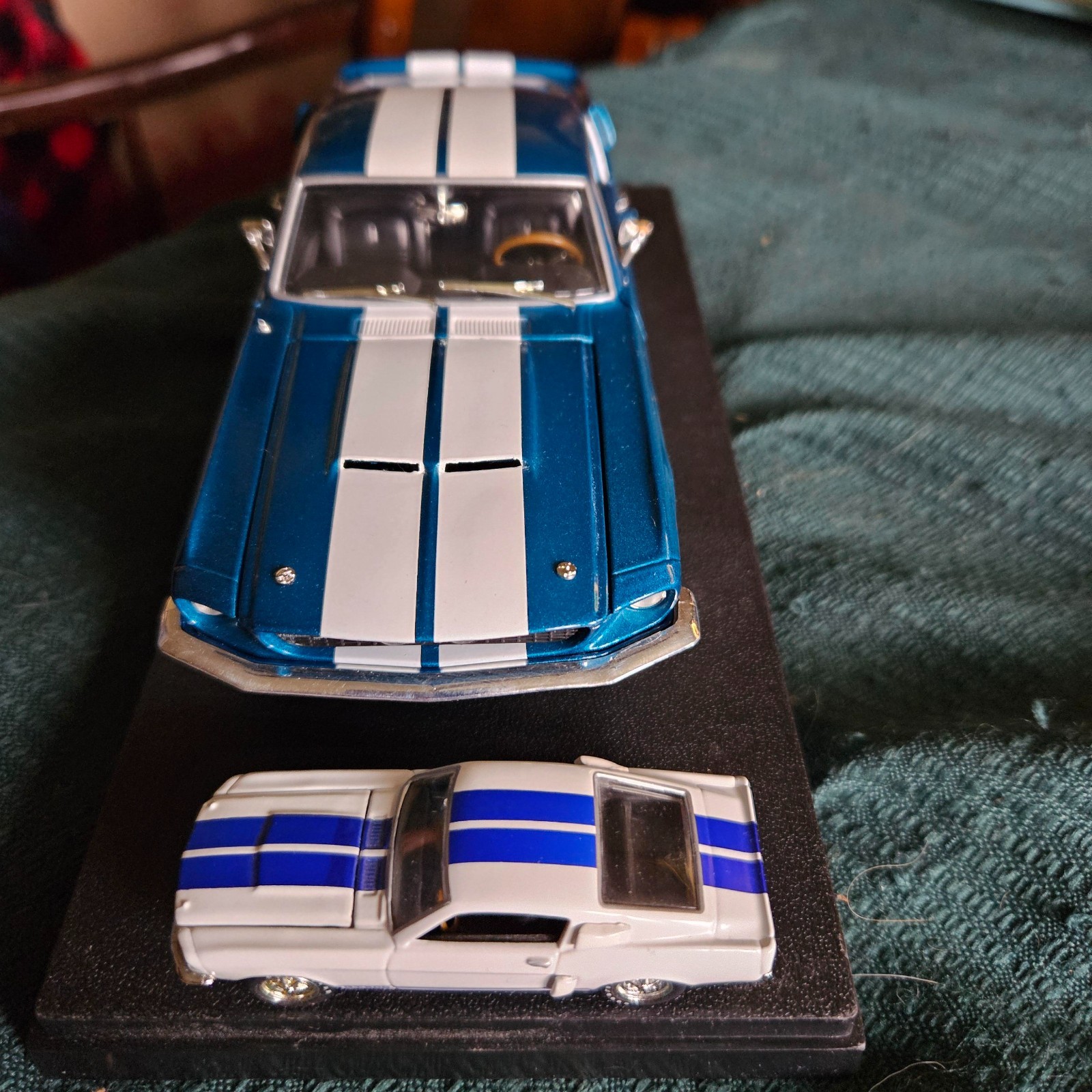 Hot Wheels Legends Set – 1/24 1967 Blue GT500 and 1/64 wht 67 GT500 unopened box