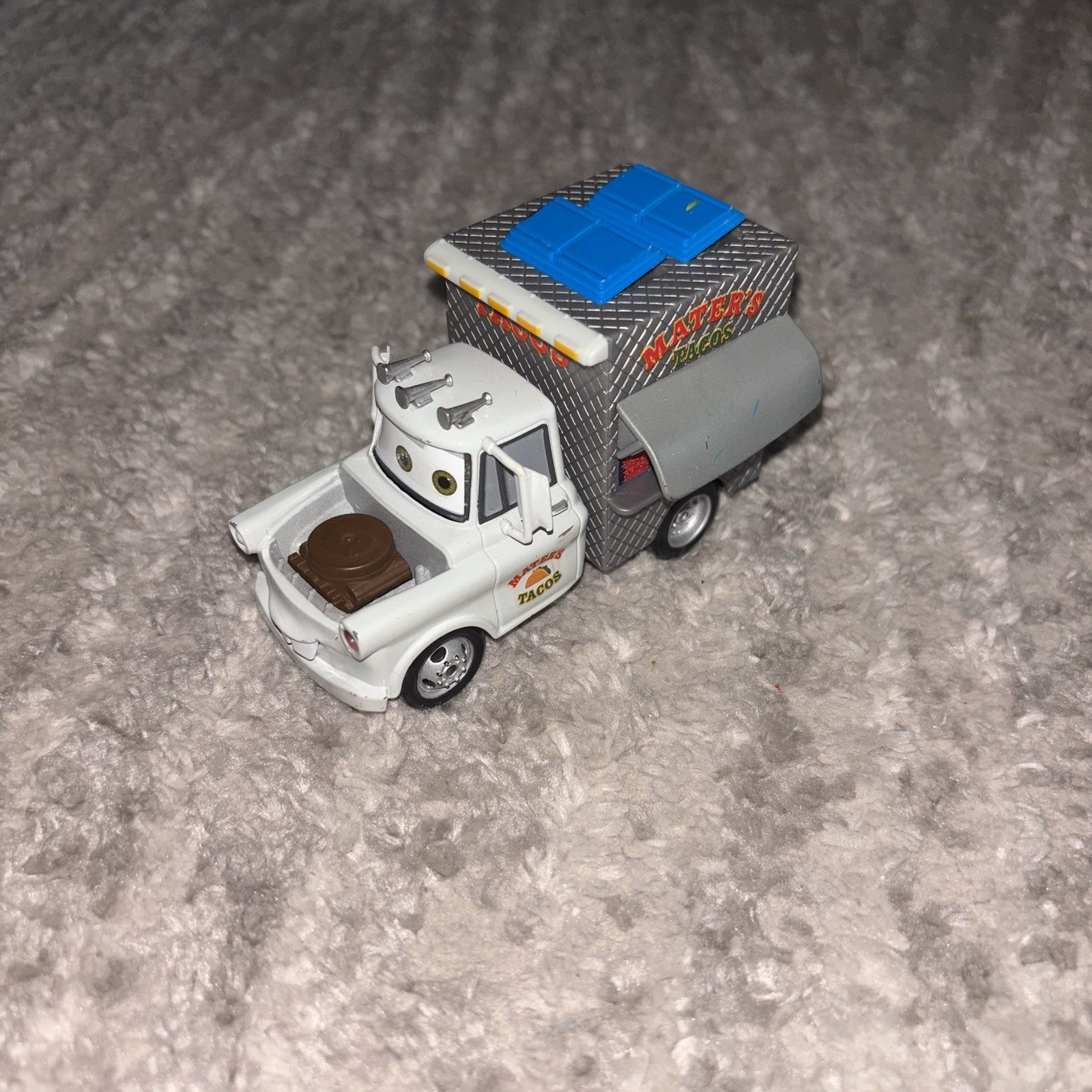Disney Pixar Cars Mater’s Tacos Diecast Taco Truck 1:55 White Silver Black Blue