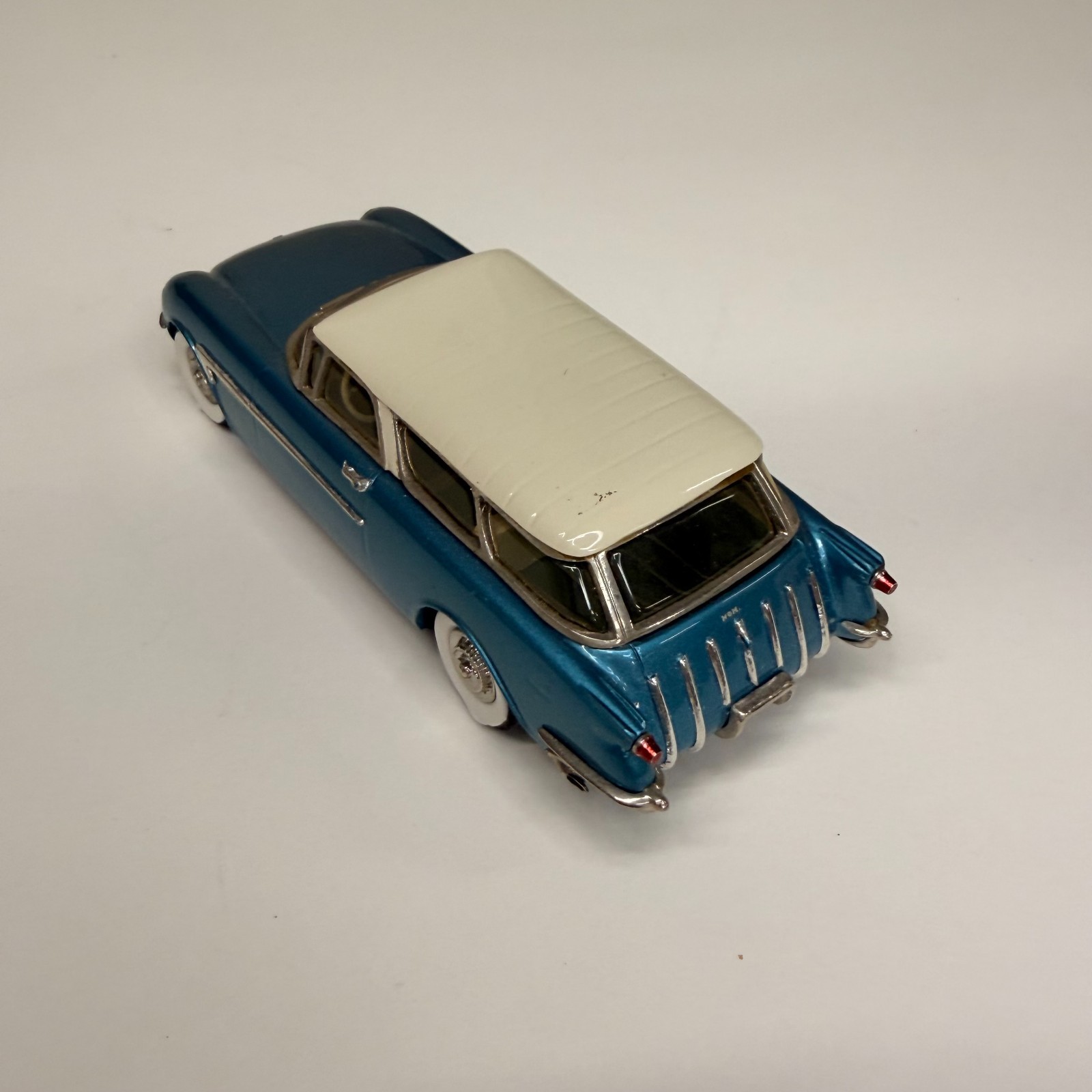 GADM GREAT AMERICAN DREAM MACHINES #2 1954 CORVETTE NOMAD 1/43 DIECAST