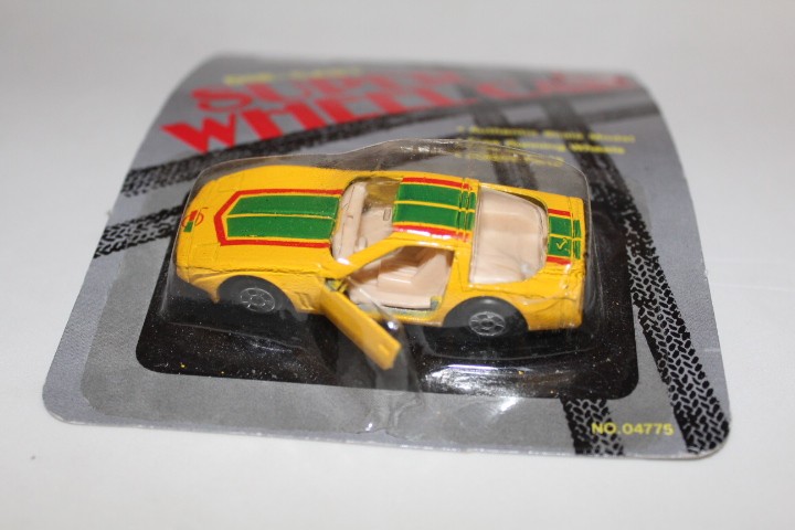 KID’S PIC DIE-CAST SUPER WHEEL CAR CORVETTE 04775 NEW IN ORIGINAL PACKAGE