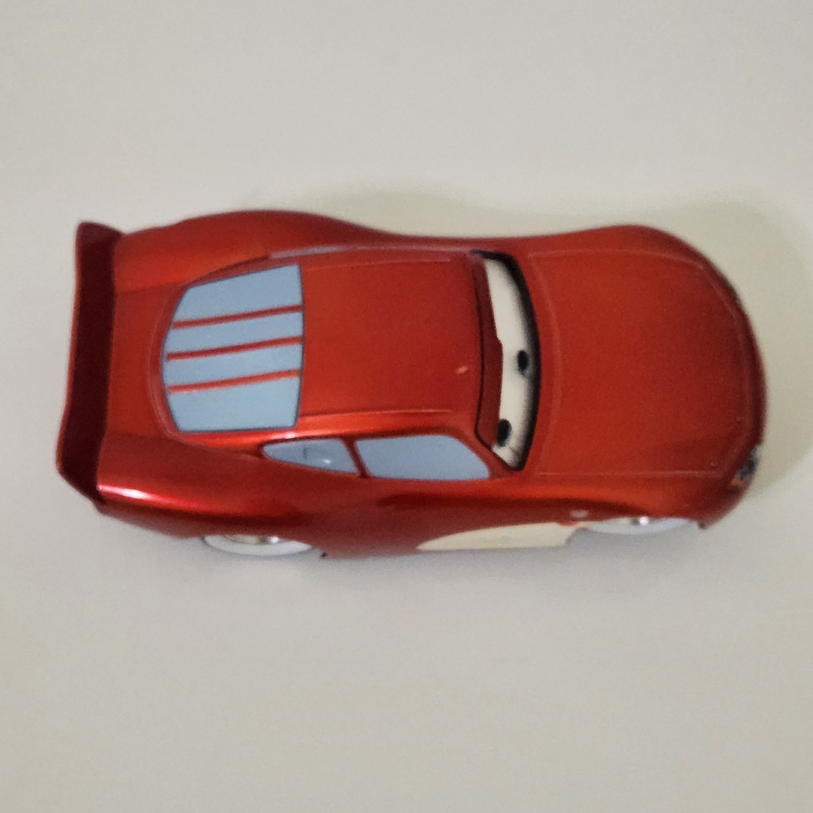 Disney Store Cars Cruisin’ Lightning McQueen Talking Pullback Wheelie Action 6″