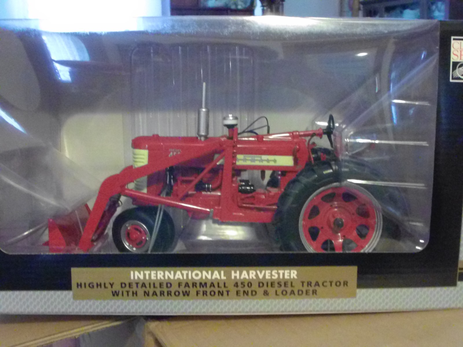 FARMALL 450 NF DIESEL TRACTOR W/LOADER RED 1/16 DIECAST BY SPECCAST ZJD1960