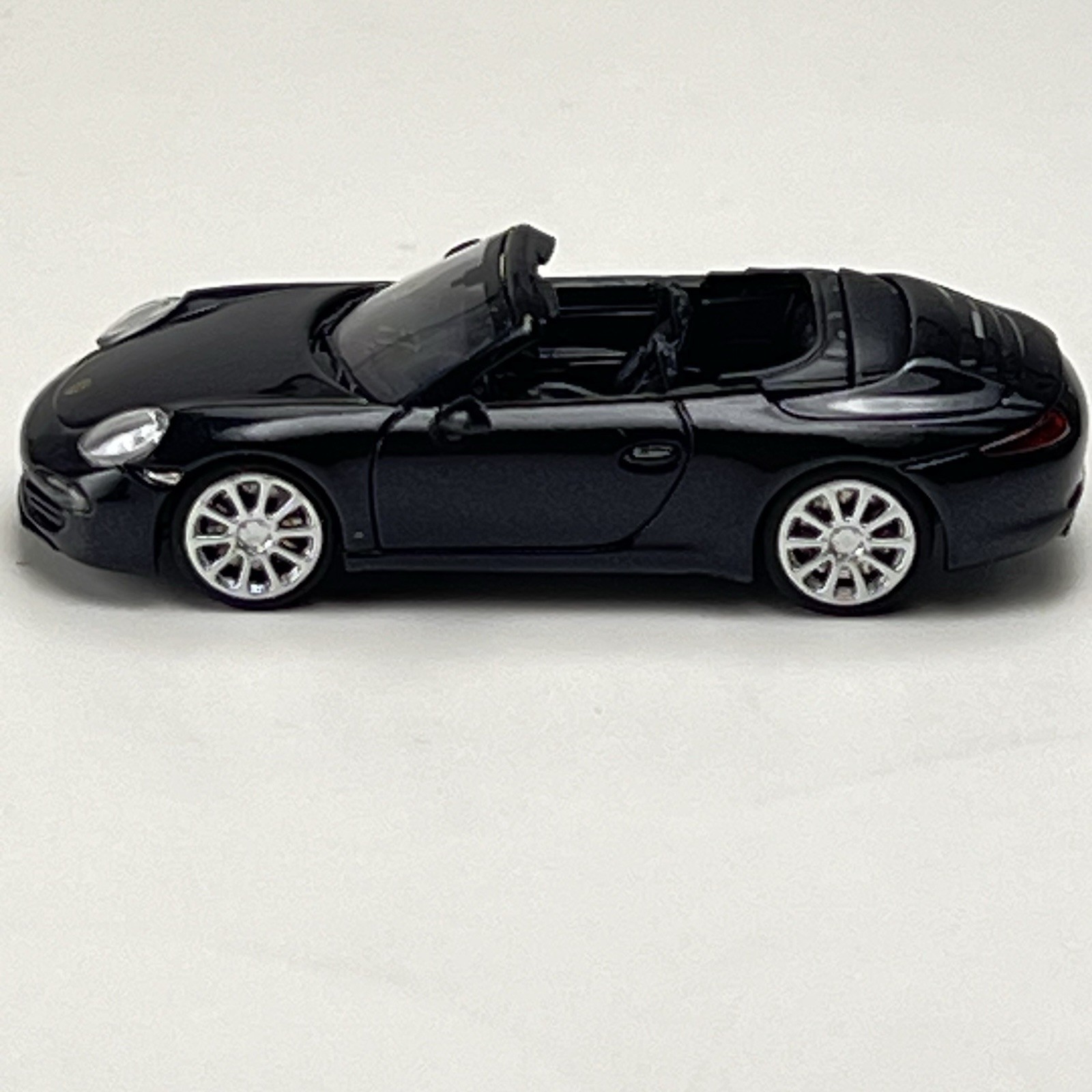 Minichamps 1/87 HO Porsche 911 (991) Carrera S Cabriolet Dk Blue ’13 870068034