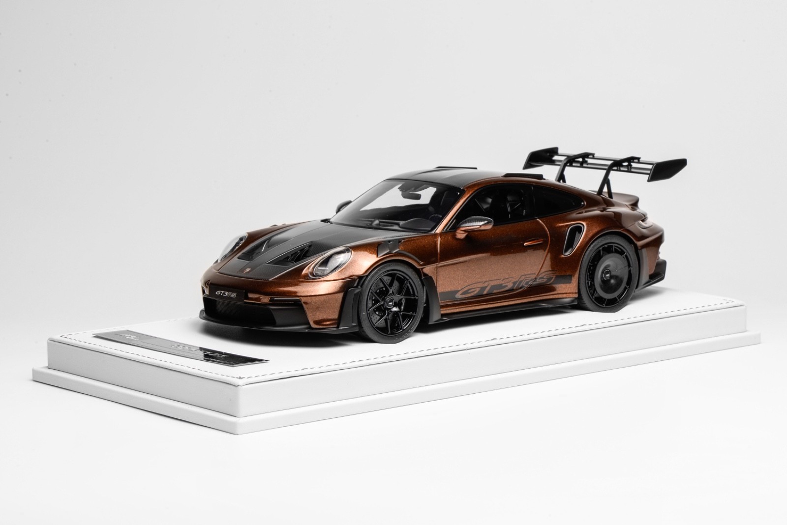 1/18 Ivy Porsche 911 GT3 RS with Luggage Rack Brown / Black Stripe 15 pcs B2
