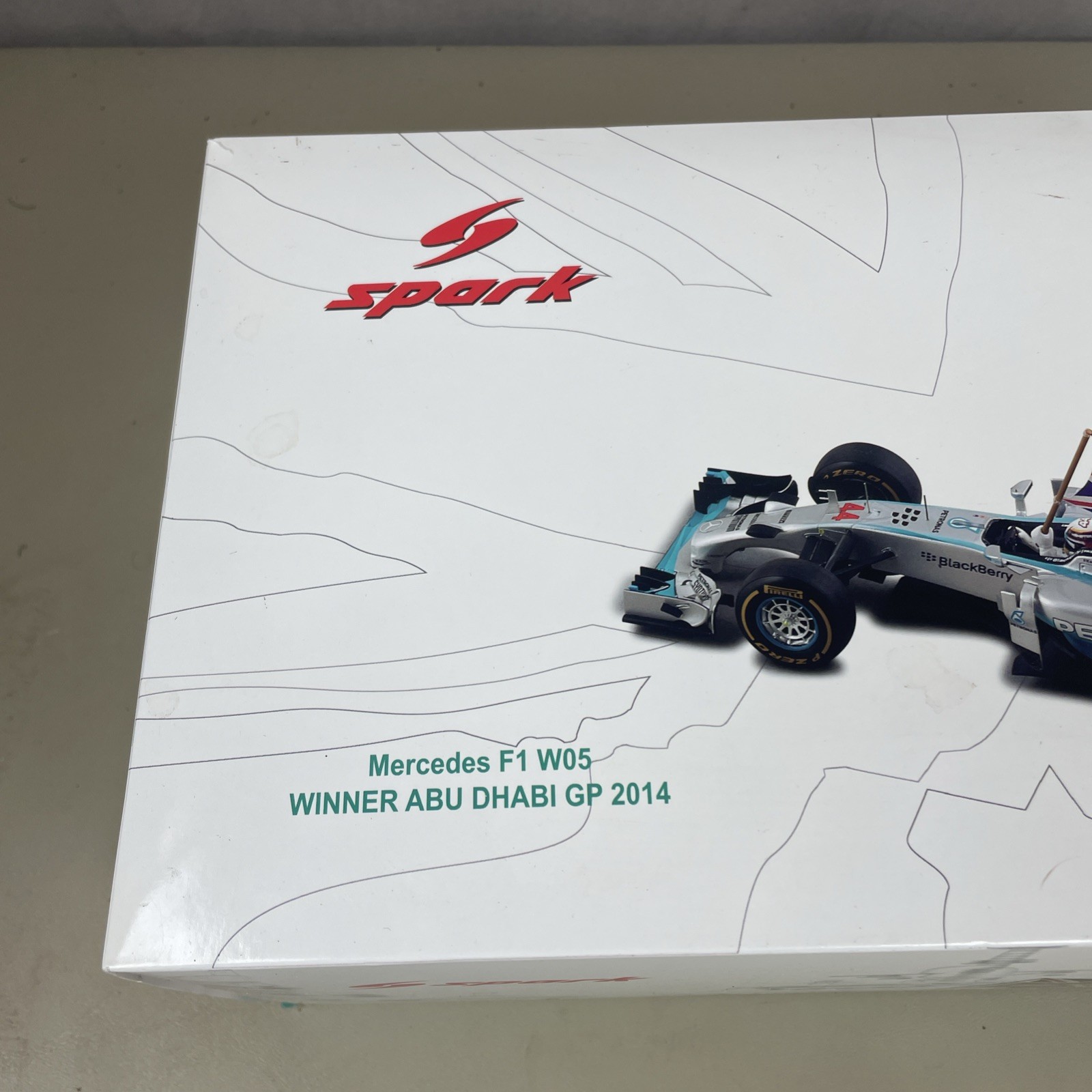 Spark Model 1/18 Lewis Hamilton 2014 Mercedes F1 W05 Winner Abu Dhabi GP 2014