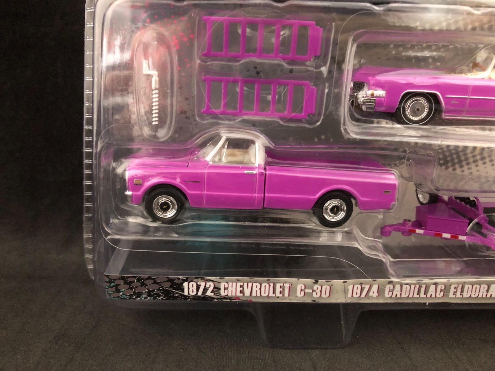 Greenlight Hollywood Hitch & Tow Series 13 – “True Romance” 31180-C