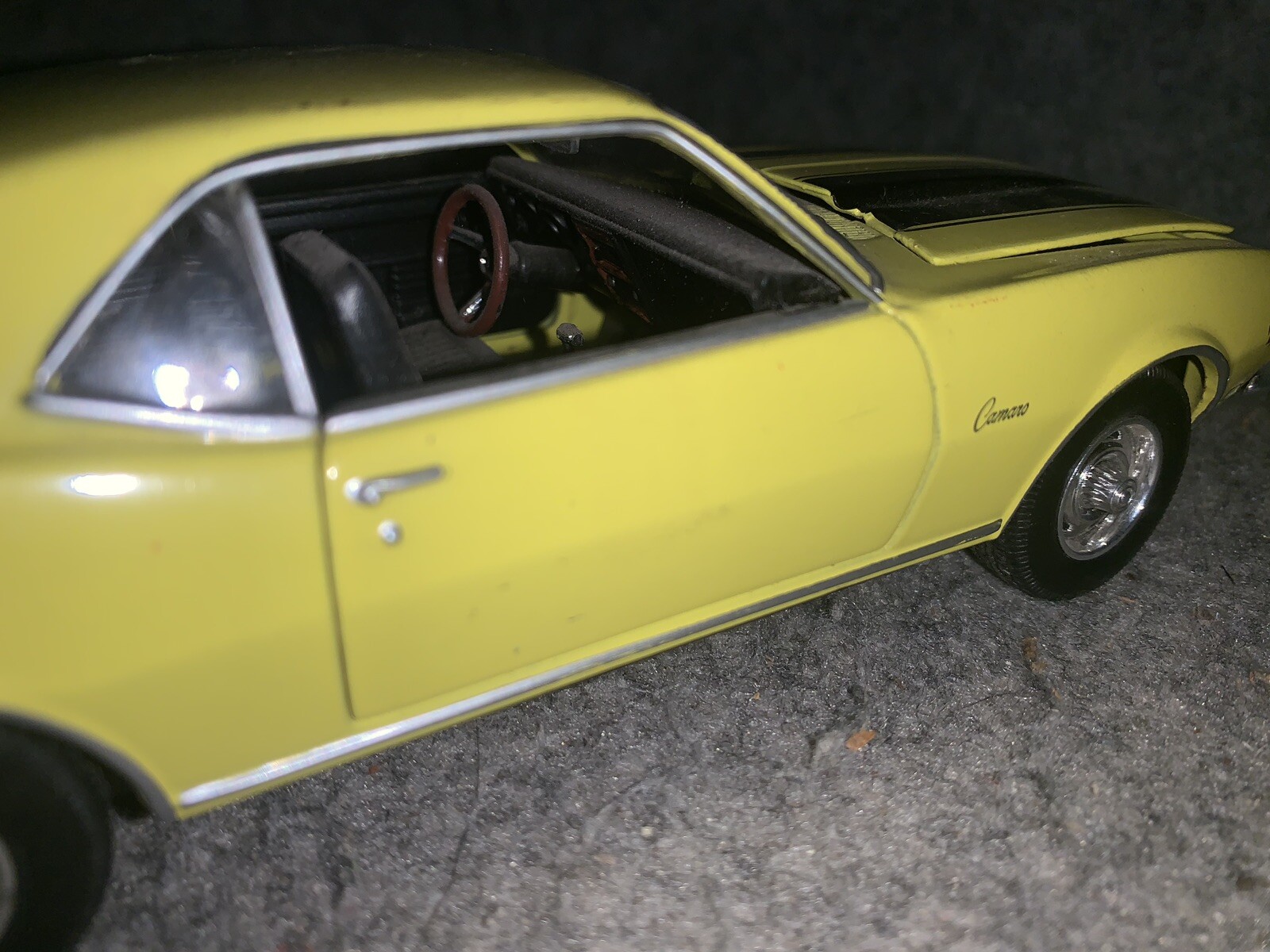 1968 Camaro Z28 1/24 Scale Die Cast and Plastic Model Car (Lot #1054A)
