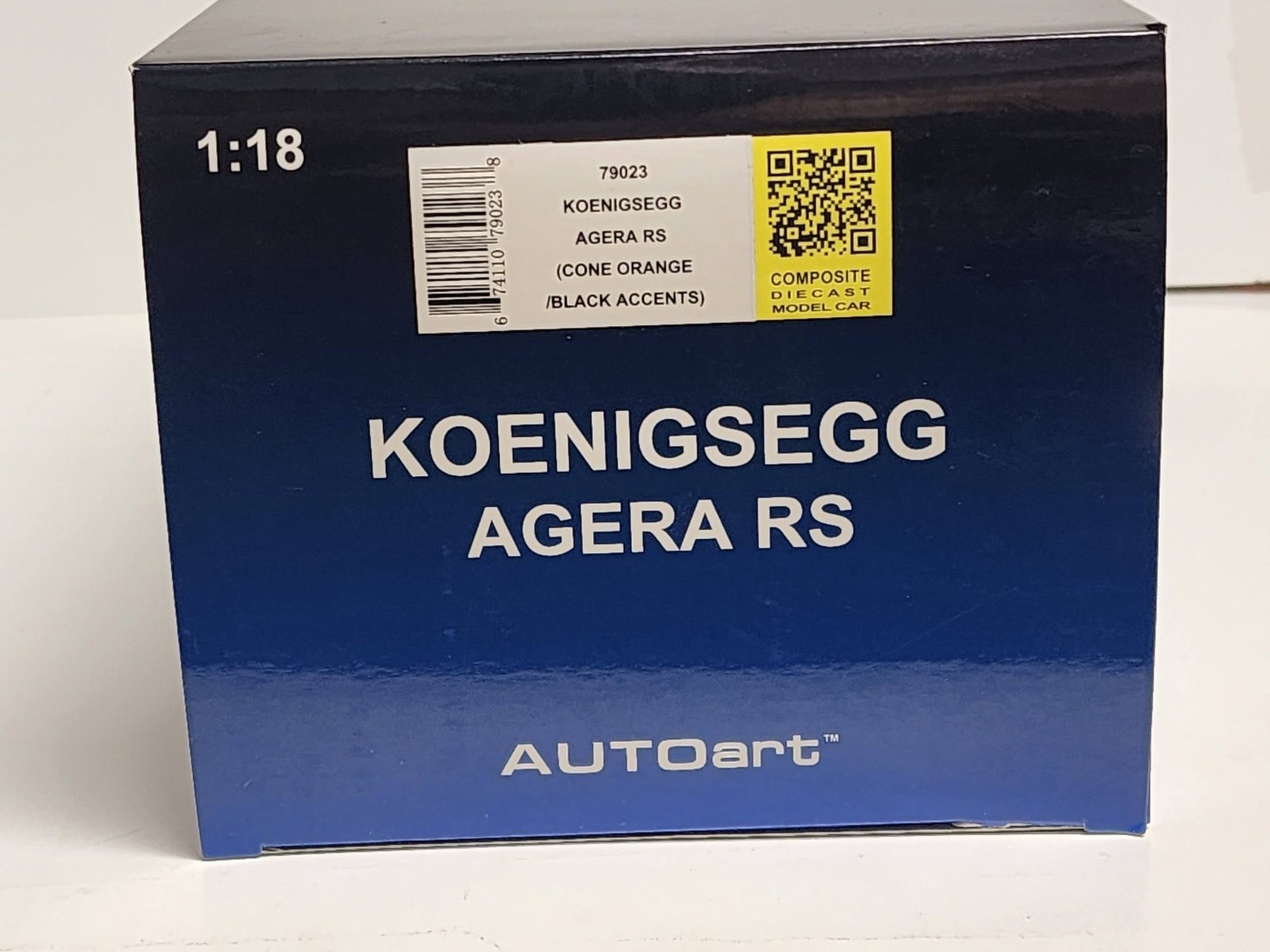 AUTOart: 1/18 autoart model car – Koenigsegg One 1 Agera RS, cone orange/black.