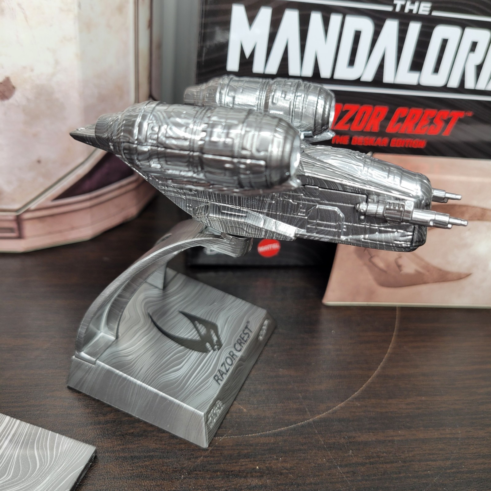 Star Wars Mandalorian Hot Wheels 1:64 Beskar Razor Crest Mattel Grogu Diecast