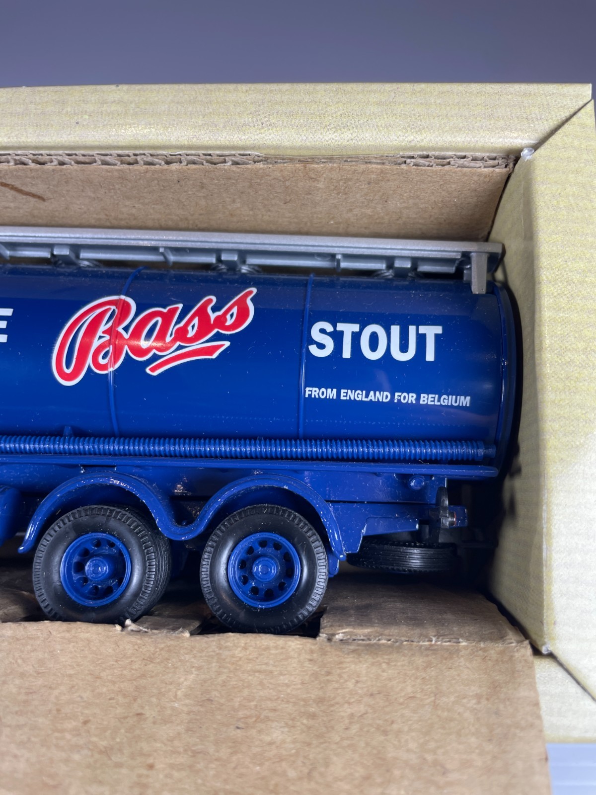 Corgi Classics 1:50 Scale 97319 ERF Cylindrical Tanker Bass Worthington Boxed.