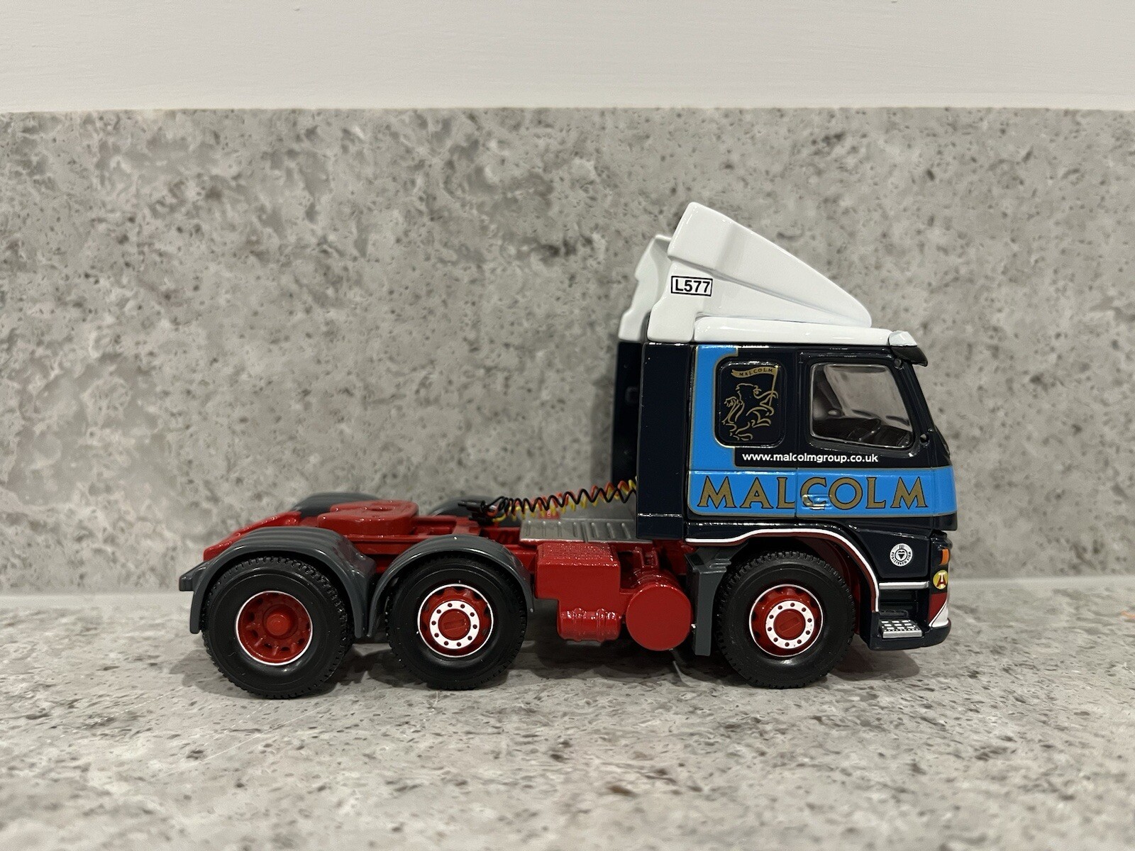 Corgi – Volvo FM Tractor Unit – Malcolm Group – CC99174 – 1:50 – Mint/New