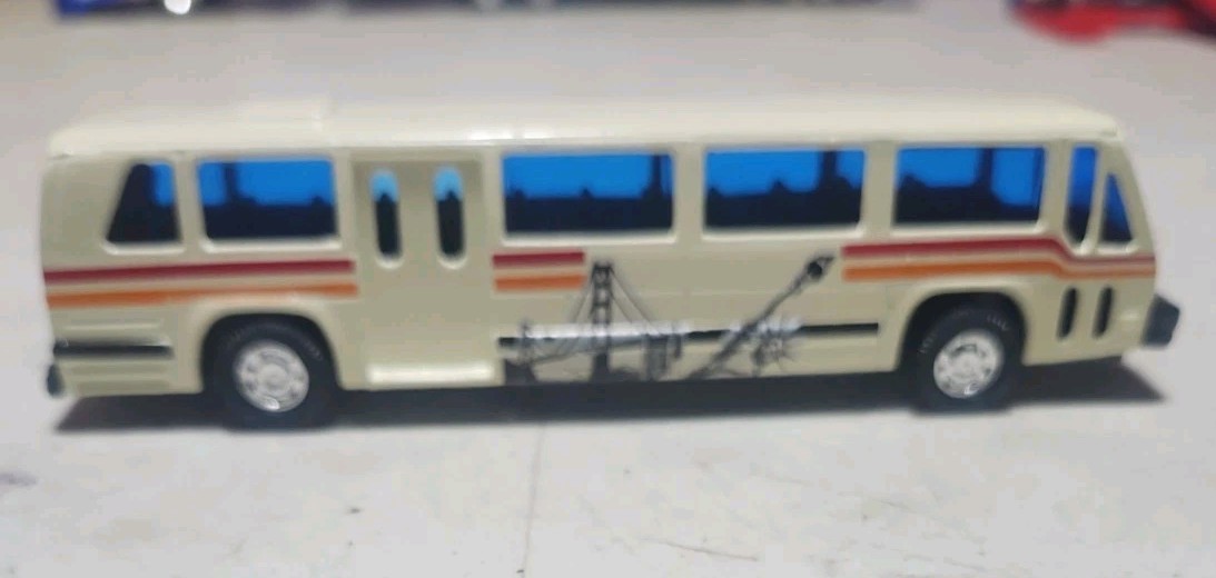 Statue of Liberty New York City Toy Coach Bus with Pullback Action JUL Toys