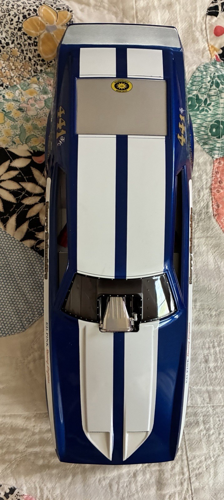 auto world 1/18 legends